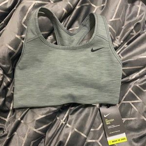 ❤️ Nike grey swoosh sports bra
